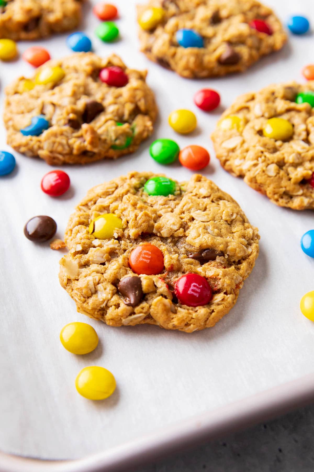 Master Ultimate Monster Cookies: Perfect Chewiness & Gooey Chocolate Chips